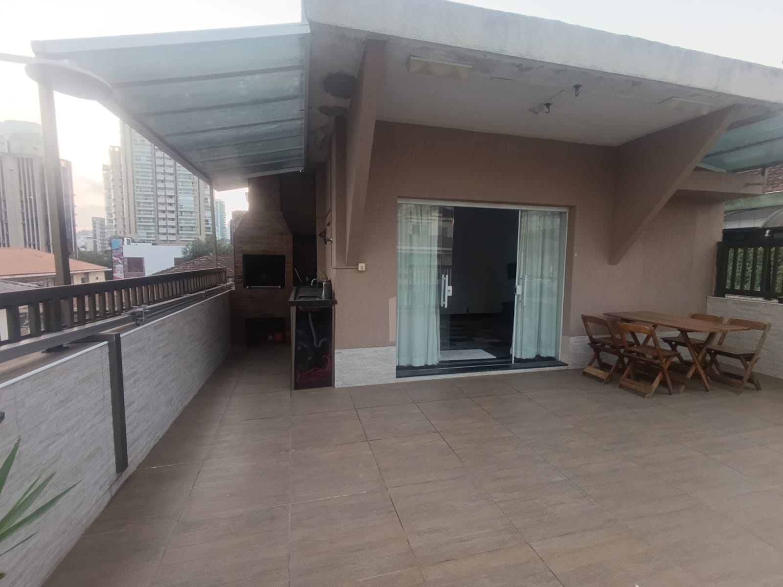 Foto do Imóvel - Lindo apto 03 dorms Cobertura com lazer no Embaré em Santos/SP