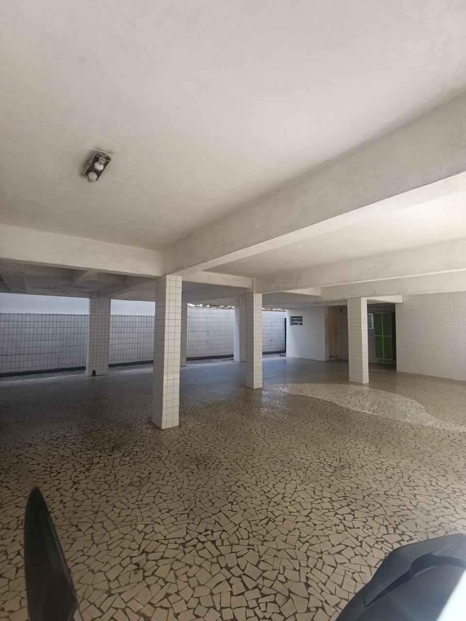 Foto do Imóvel - 02 DORMS APENAS 2 QUADRAS DA PRAIA DO EMBARÉ EM SANTOS/SP