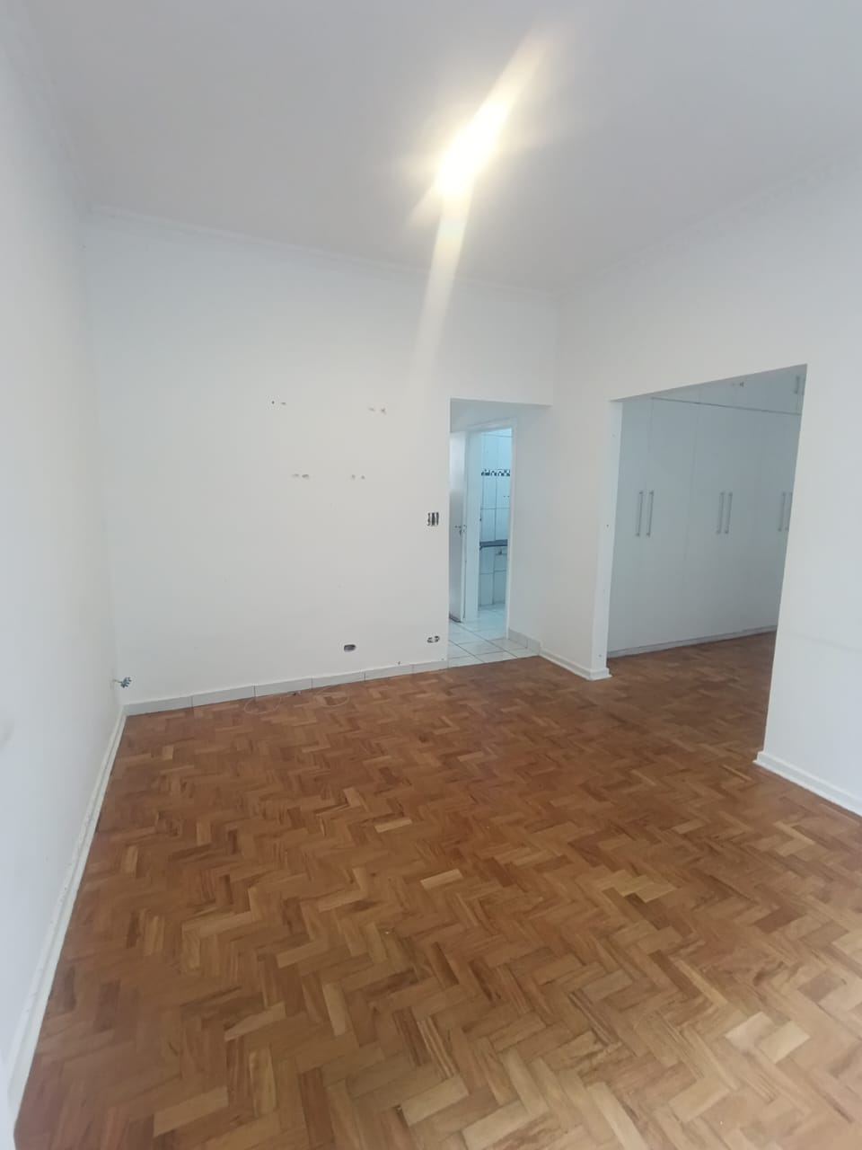 Foto do Imóvel - Apto 01 dorm em excelente localização na Pompeia em Santos/SP