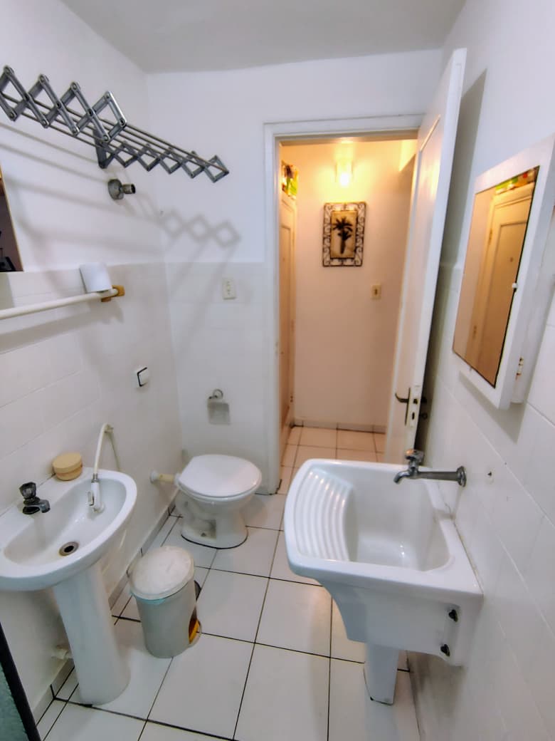 Foto do Imóvel - 01 DORM NO GONZAGA COM VISTA LATERAL EM SANTOS/SP