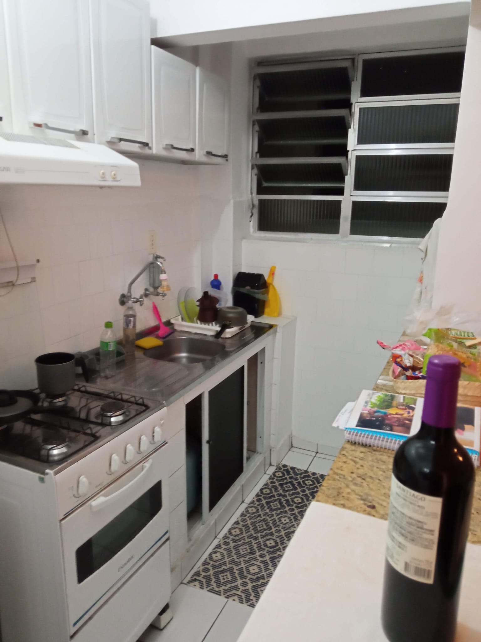 Foto do Imóvel - 01 DORM NO GONZAGA COM VISTA LATERAL EM SANTOS/SP