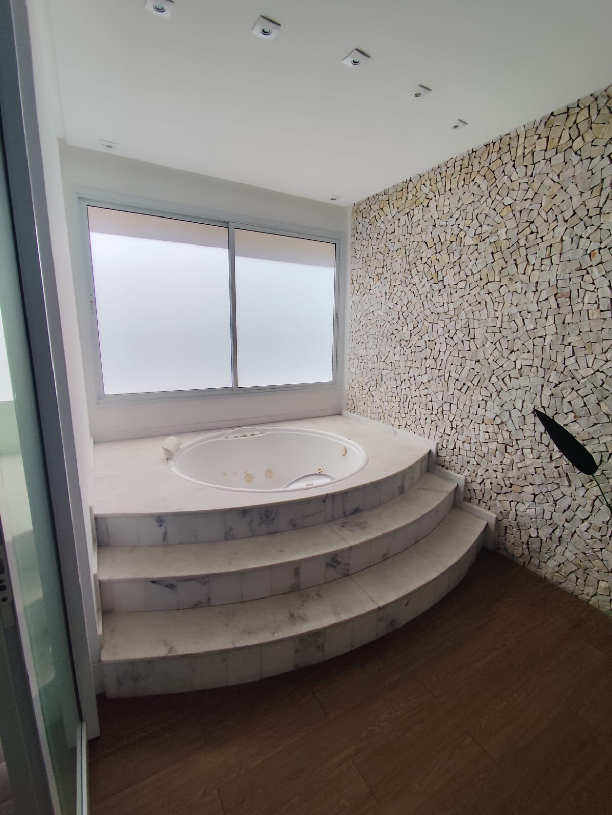 Foto do Imóvel - Lindo Apto. 03 dorms + dep. completa e lazer na Pompeia em santos/SP