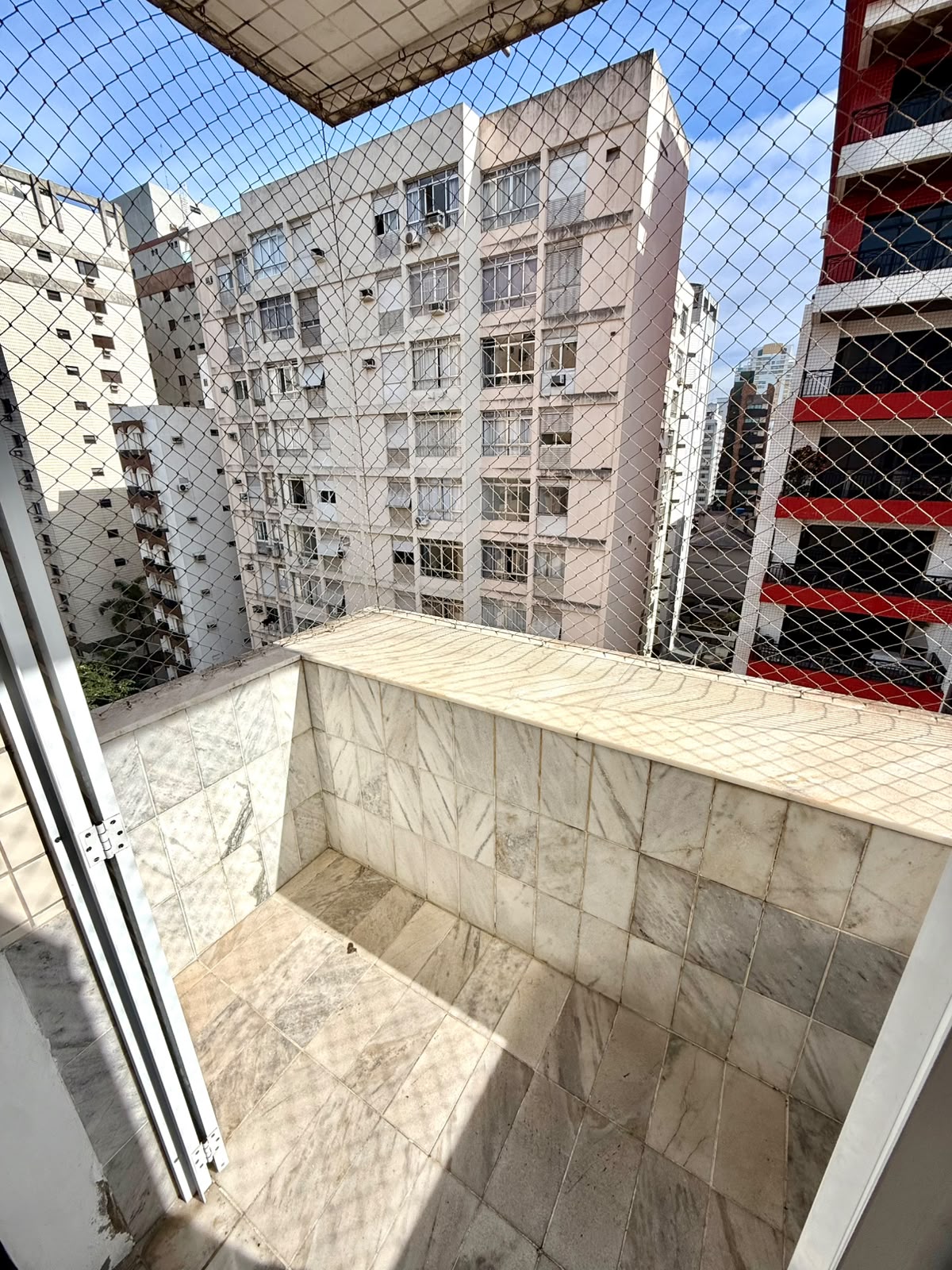 Foto do Imóvel - OPORTUNIDADE 02 DORMS DE FRENTE NA APARECIDA EM SANTOS /SP