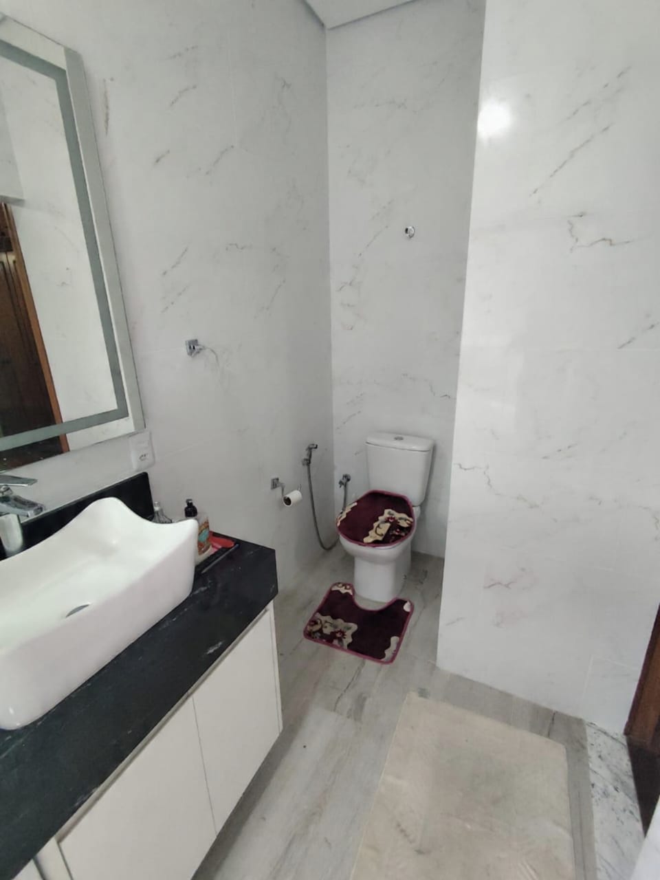 Foto do Imóvel - LINDA CASA 06 DORMS COM LAZER NO EMBARÉ EM SANTOS/SP