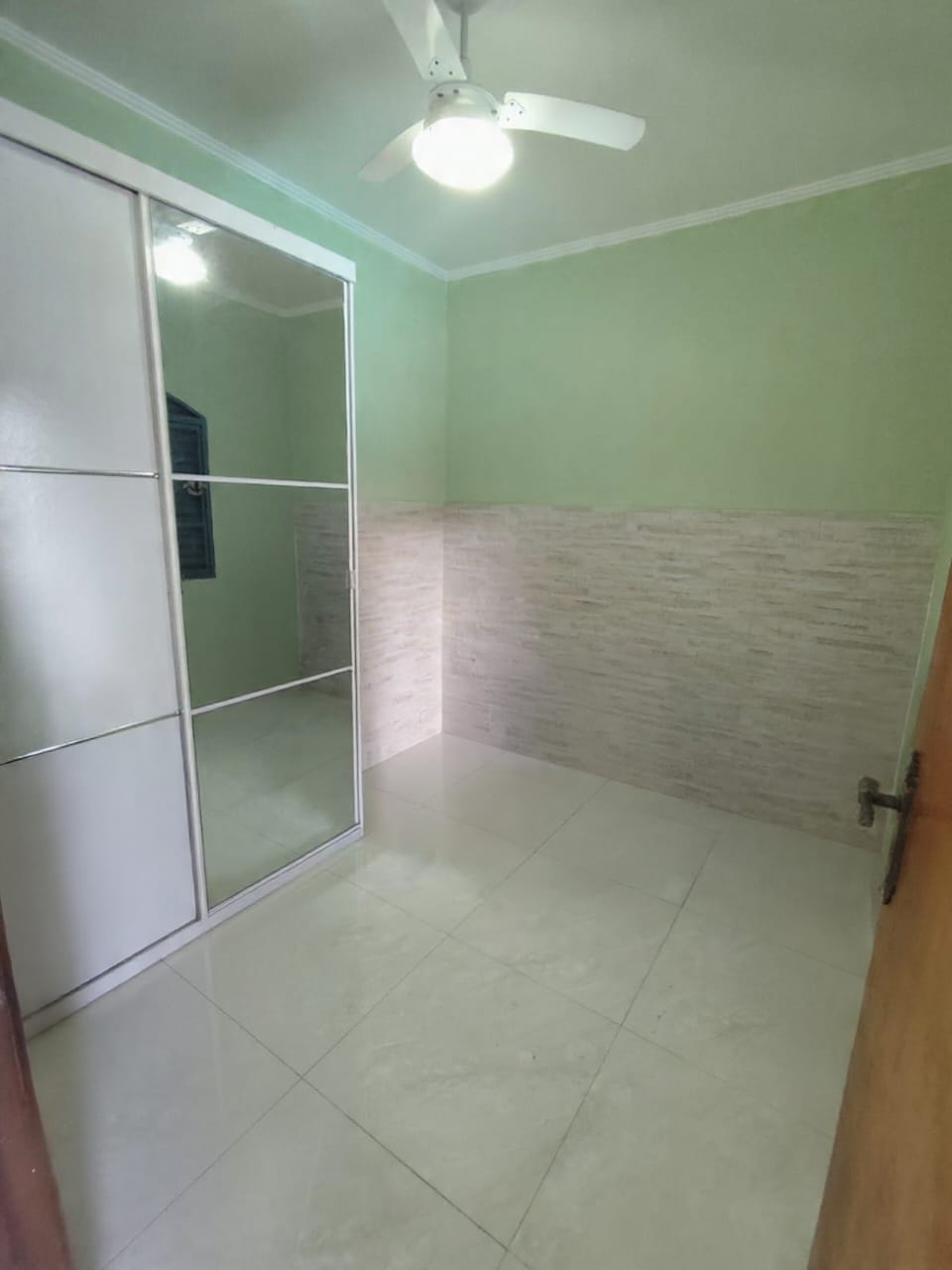 Foto do Imóvel - LINDA CASA 06 DORMS COM LAZER NO EMBARÉ EM SANTOS/SP