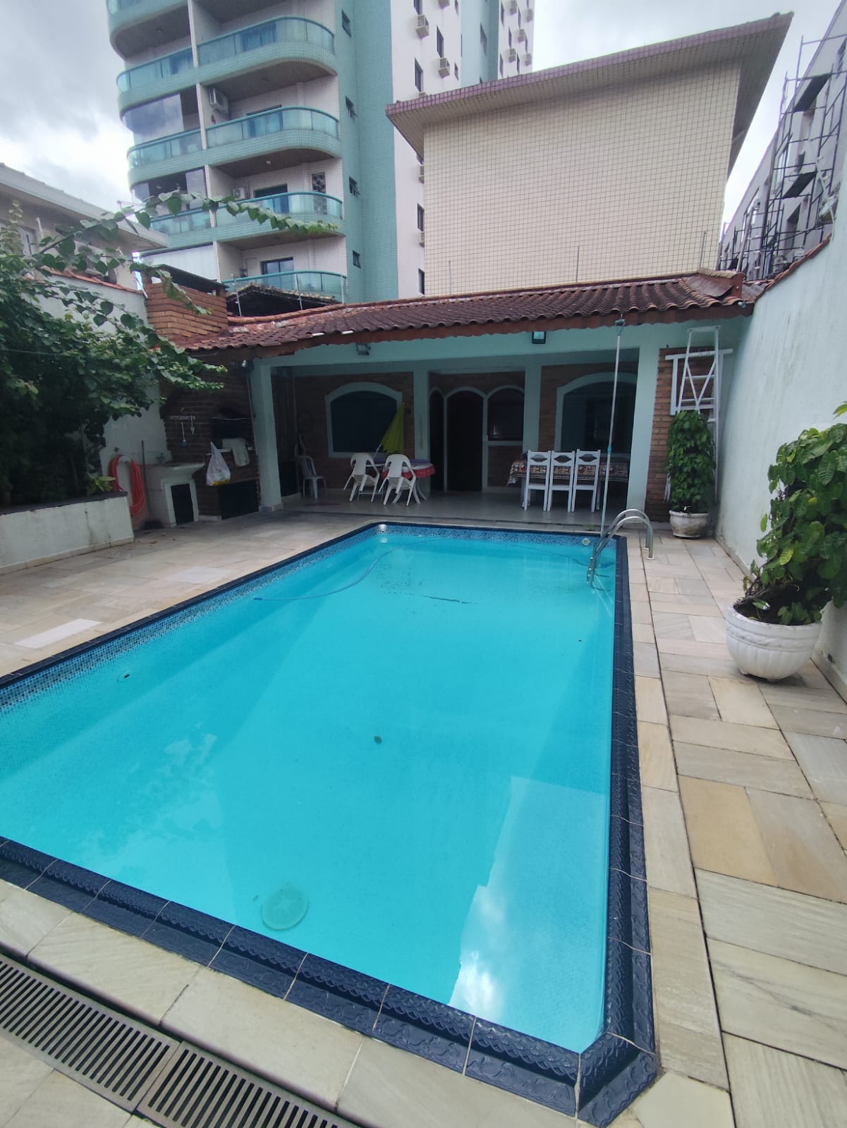 Foto do Imóvel - LINDA CASA 06 DORMS COM LAZER NO EMBARÉ EM SANTOS/SP