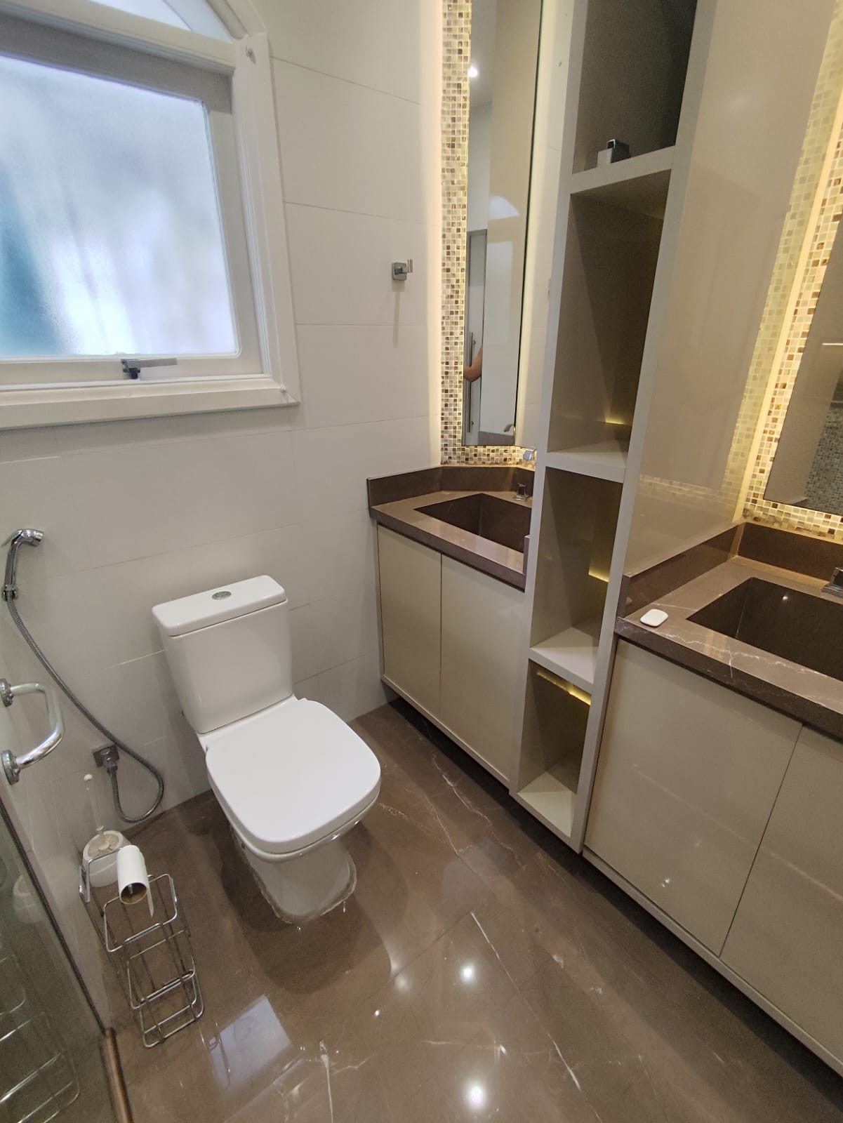 Foto do Imóvel - LINDA CASA 06 DORMS COM LAZER NO EMBARÉ EM SANTOS/SP