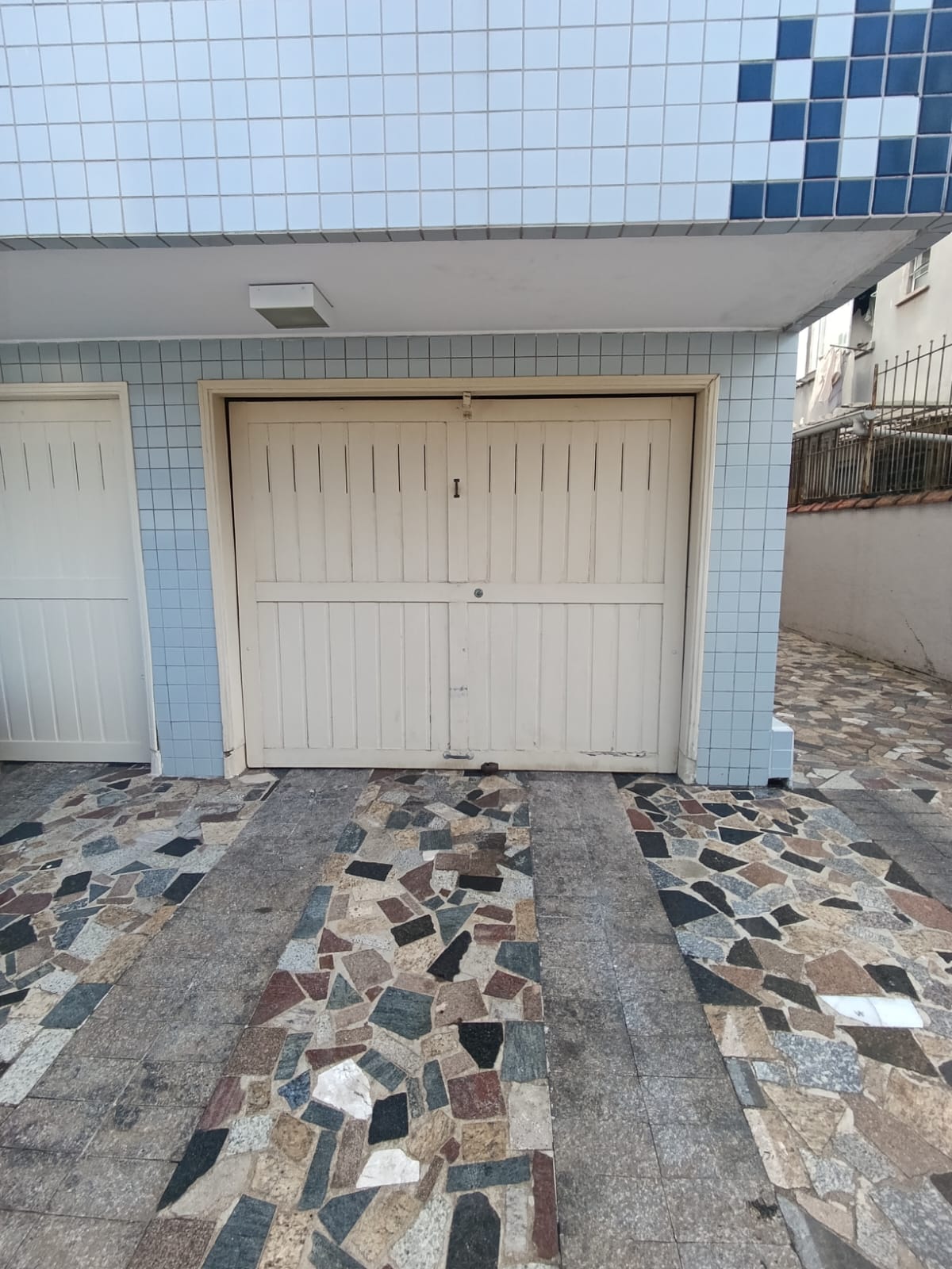 Foto do Imóvel - 02 dorms sendo 1 suíte e garagem fechada em Santos/SP