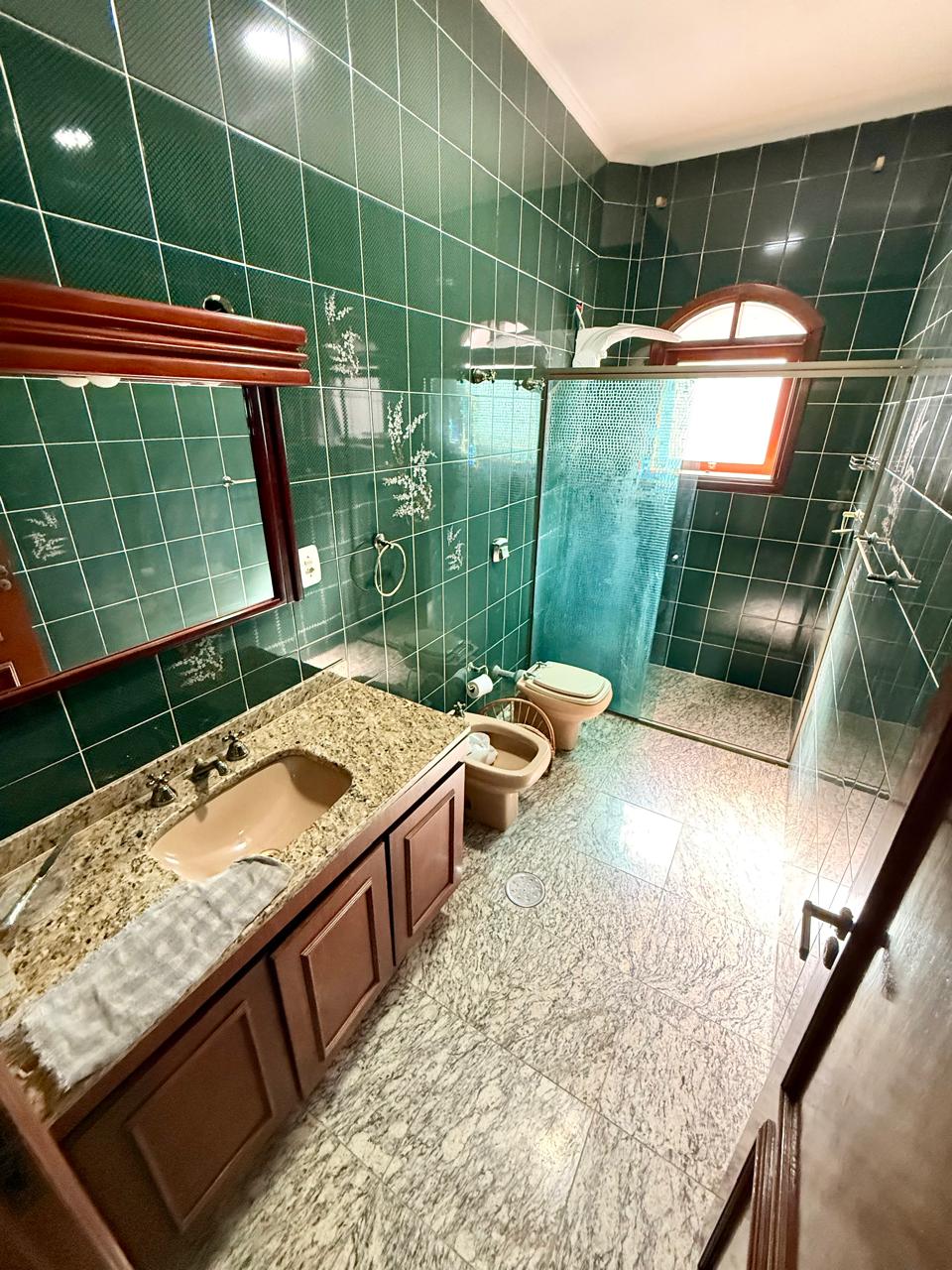 Foto do Imóvel - LINDA CASA 06 DORMS COM LAZER NO EMBARÉ EM SANTOS/SP