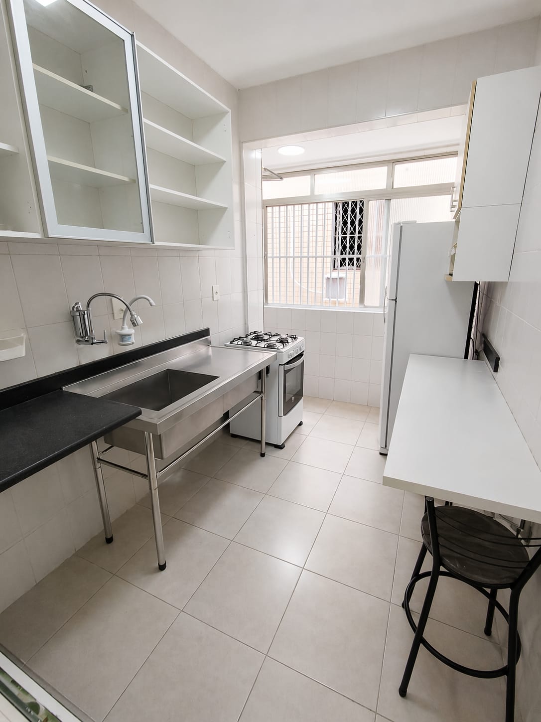 Foto do Imóvel - Lindo ap. 01 dorm reformado no Embaré em Santos/SP