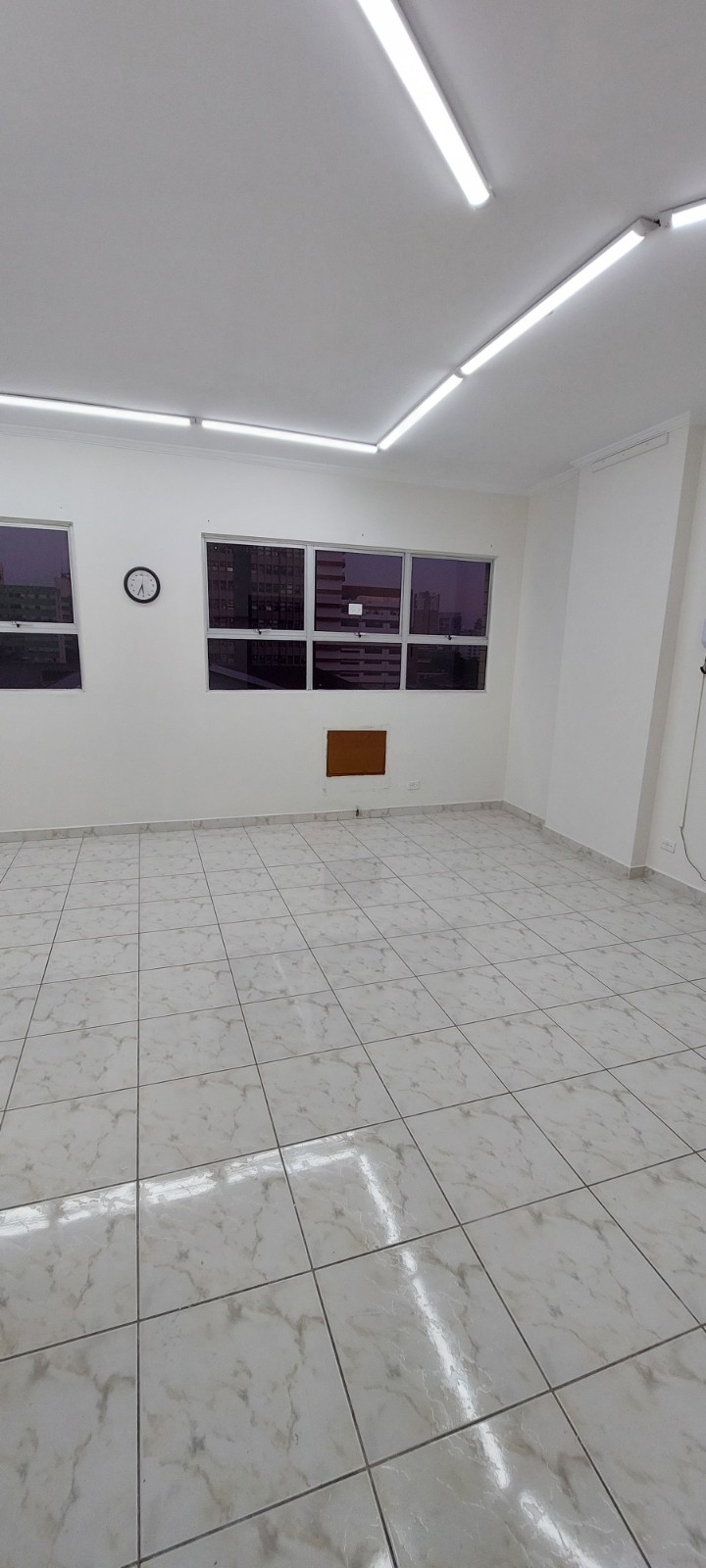 Foto do Imóvel - Sala Comercial com 03 salas em excelente ponto em Santos/SP