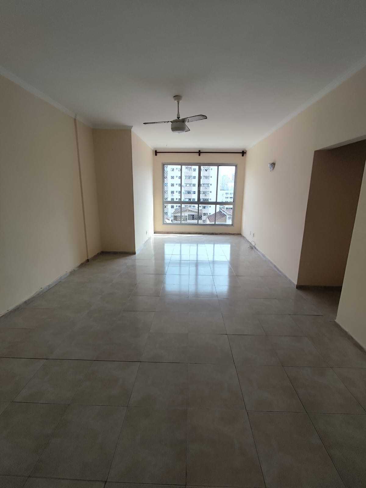 Foto do Imóvel - 02 dorms espaçoso com elevador e portaria no Embaré em Santos/SP