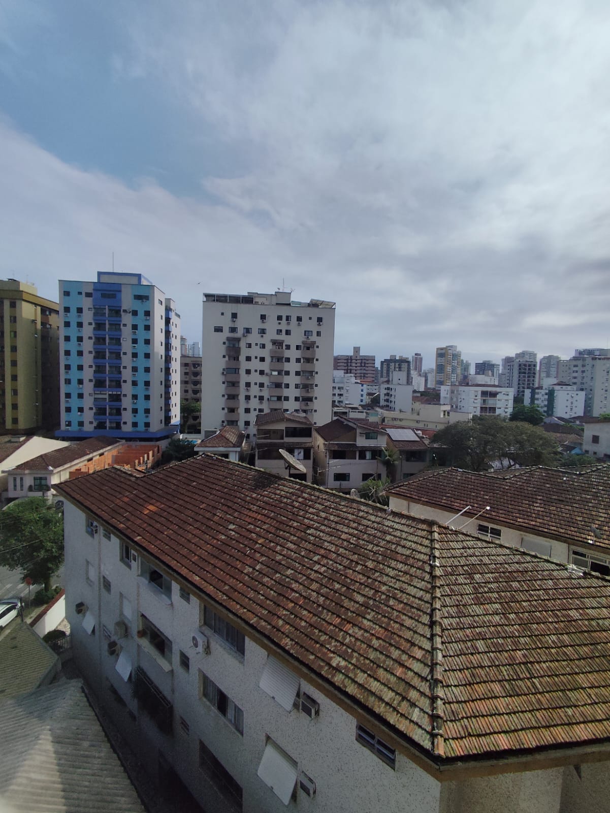 Foto do Imóvel - 02 dorms espaçoso com elevador e portaria no Embaré em Santos/SP